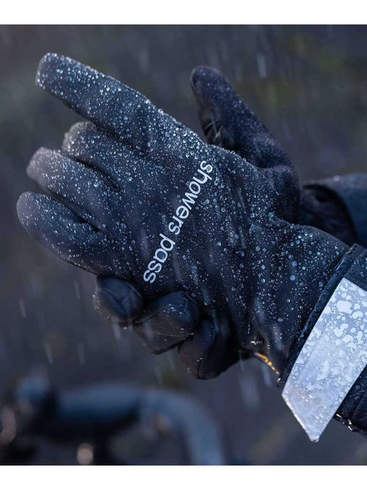 Crosspoint Wind Cycling Glove - Image 2