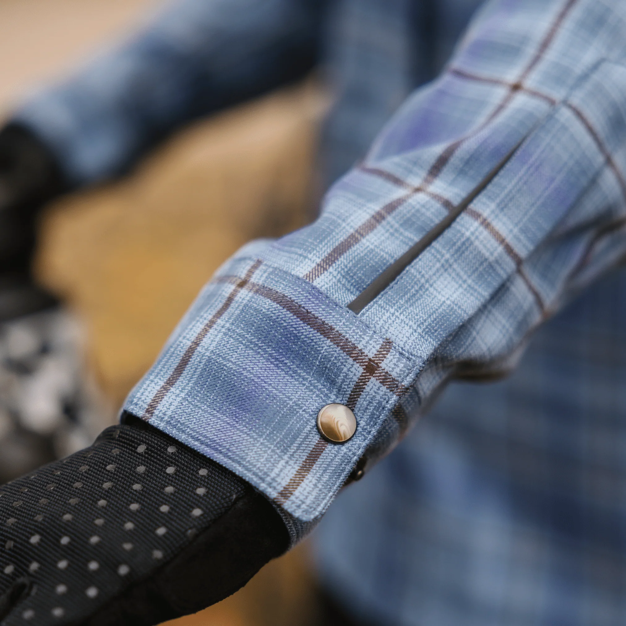 Liv'n Flannel - Image 3